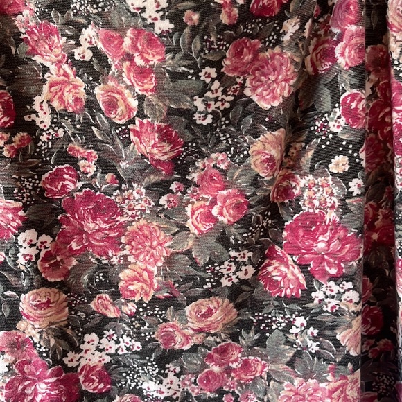 Open Back Brandy Melville Floral Minidress - Picture 8 of 8